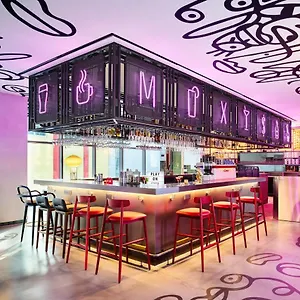 Otel Moxy Myeongdong Seul